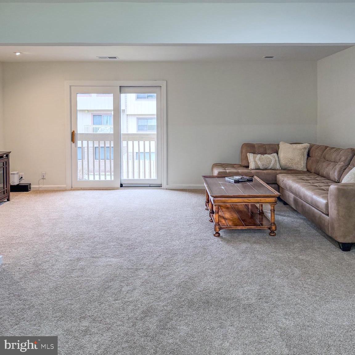 2437 GLENGYLE DRIVE 222