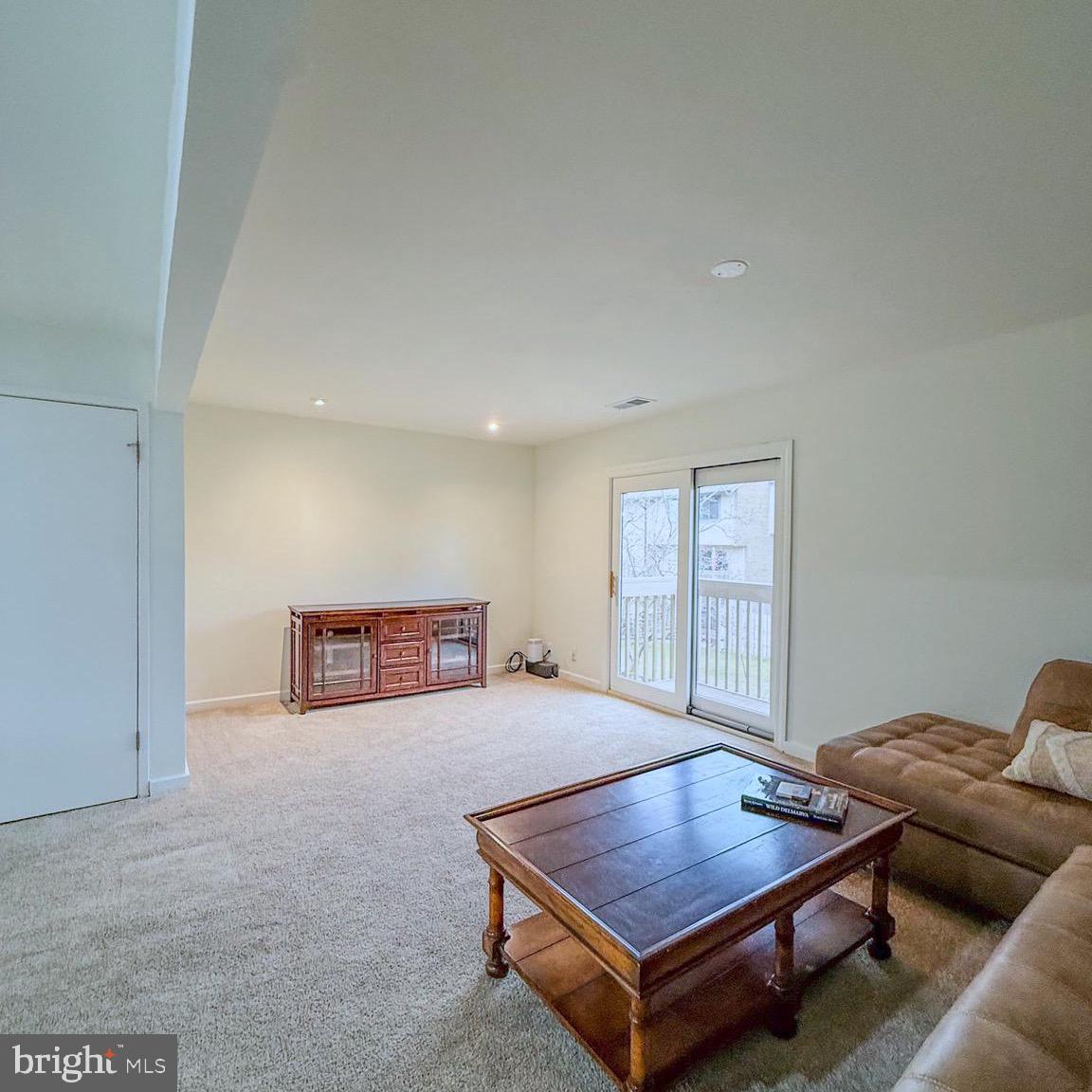 2437 GLENGYLE DRIVE 222