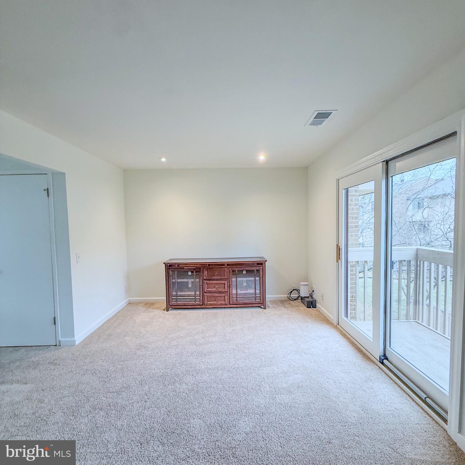 2437 GLENGYLE DRIVE 222