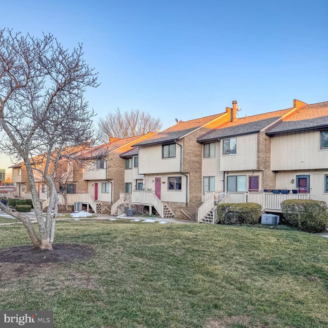 2437 GLENGYLE DRIVE 222