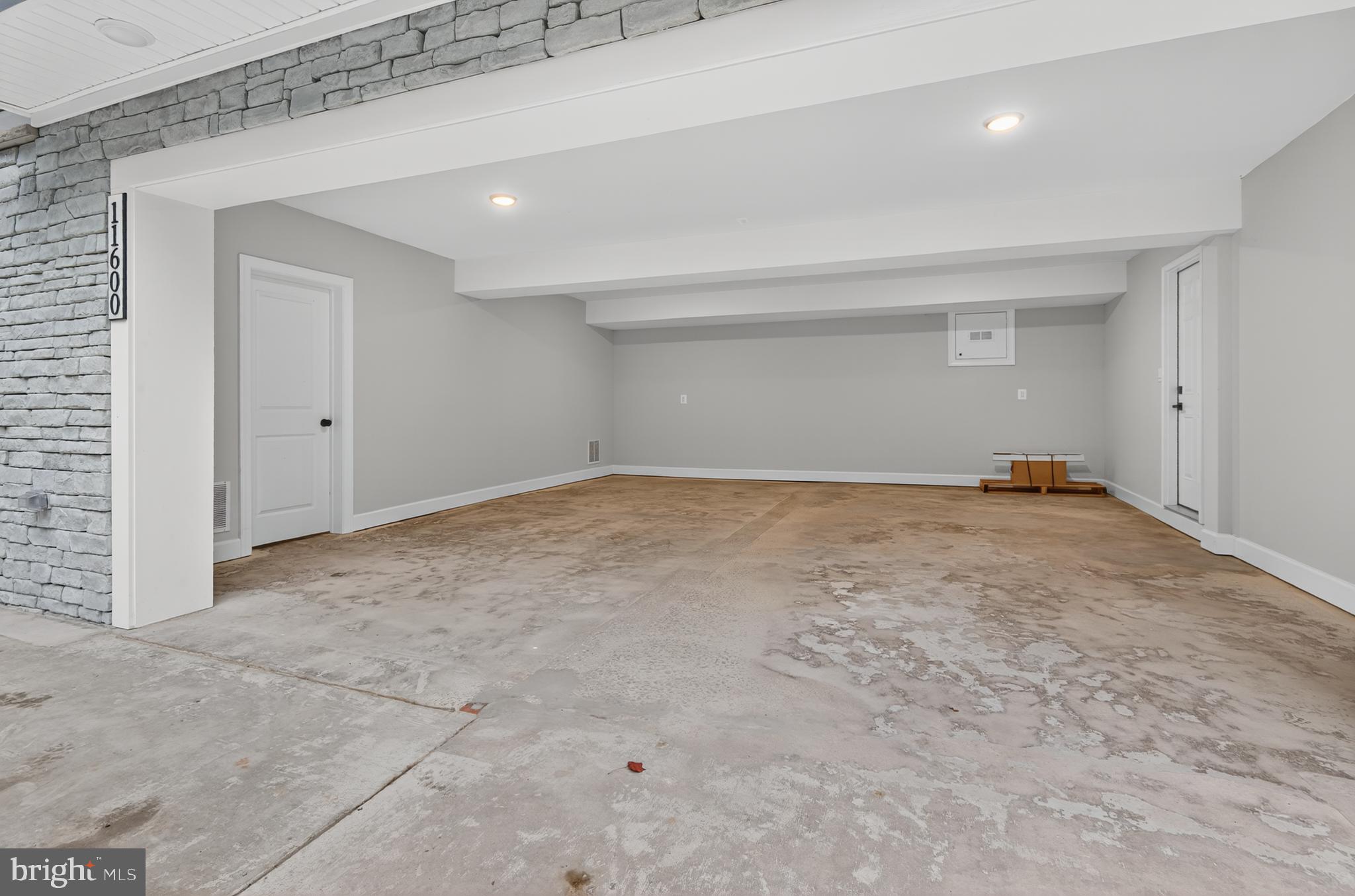 11600 BLUE RIDGE LANE