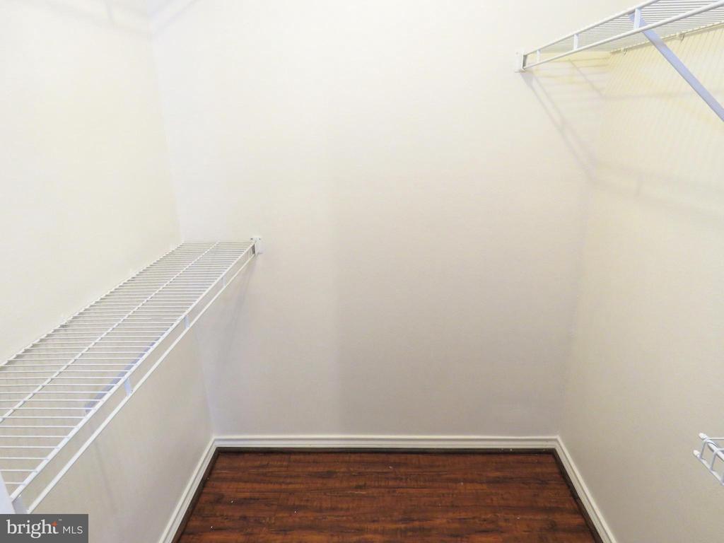 1532 LINCOLN WAY 203