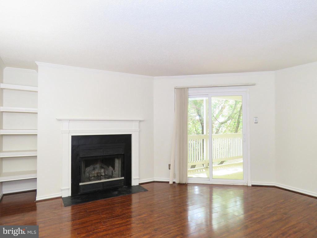 1532 LINCOLN WAY 203