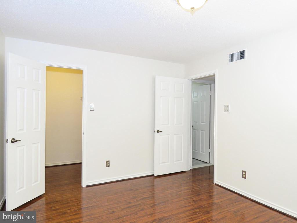 1532 LINCOLN WAY 203