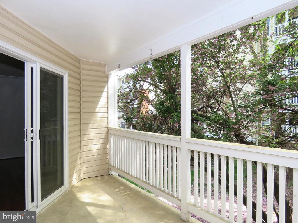 1532 LINCOLN WAY 203