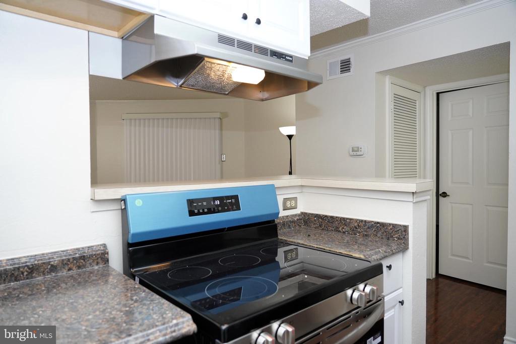 1532 LINCOLN WAY 203