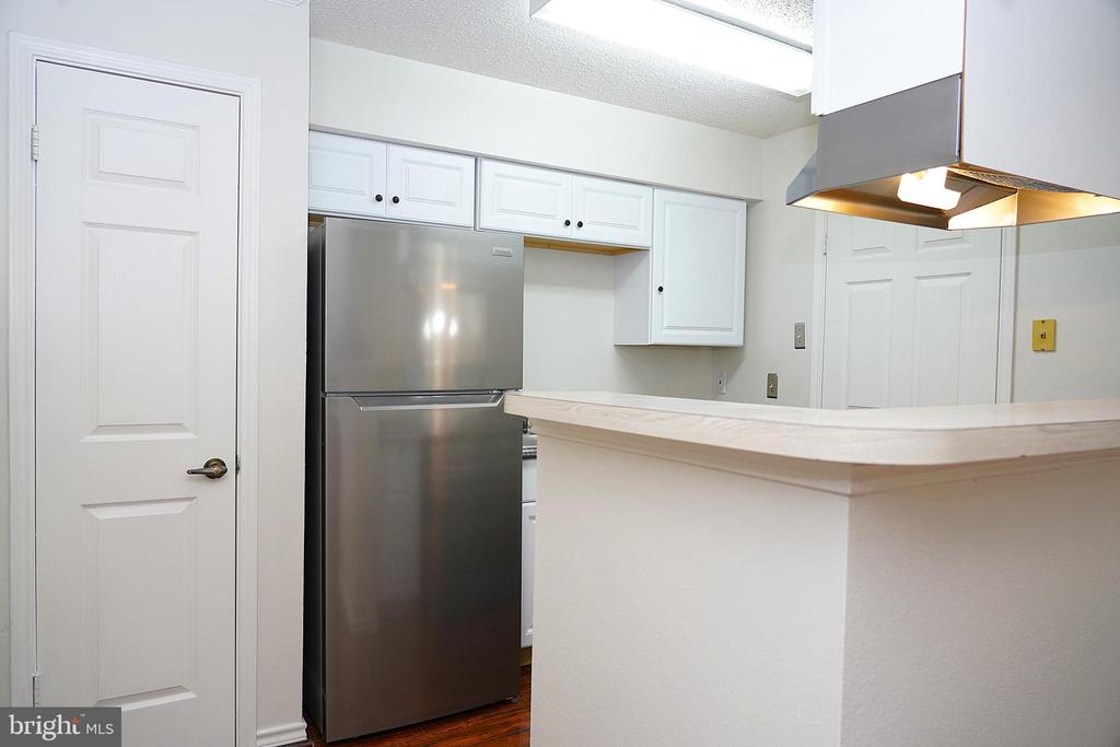 1532 LINCOLN WAY 203