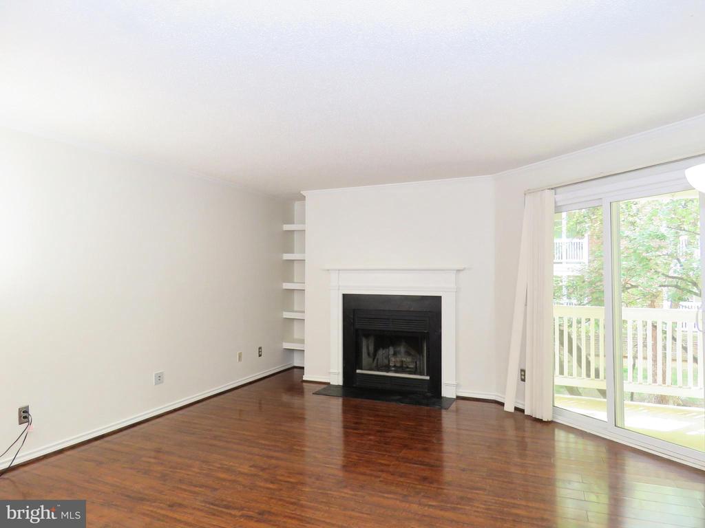 1532 LINCOLN WAY 203