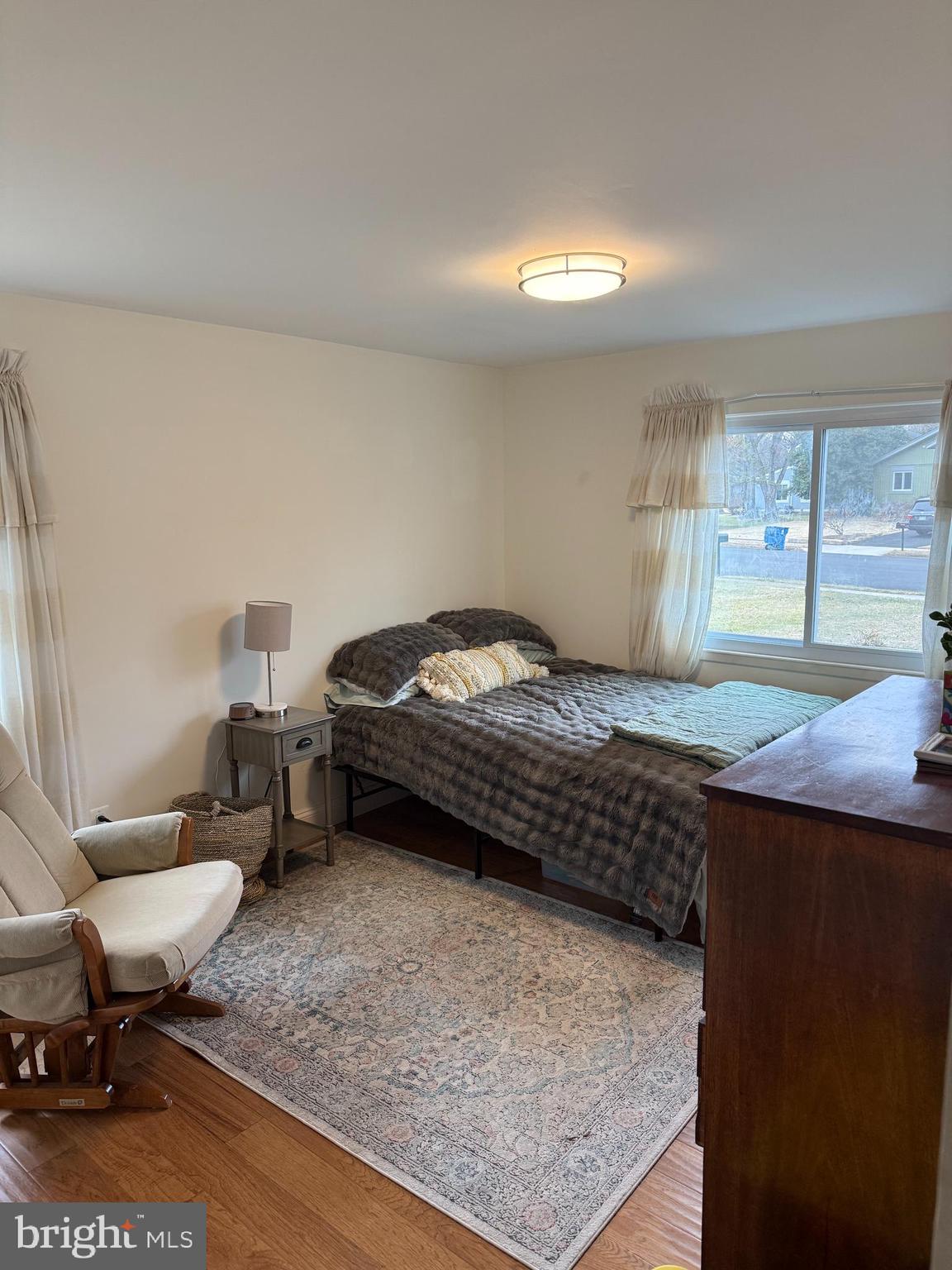 2537 OAKHAMPTON PLACE