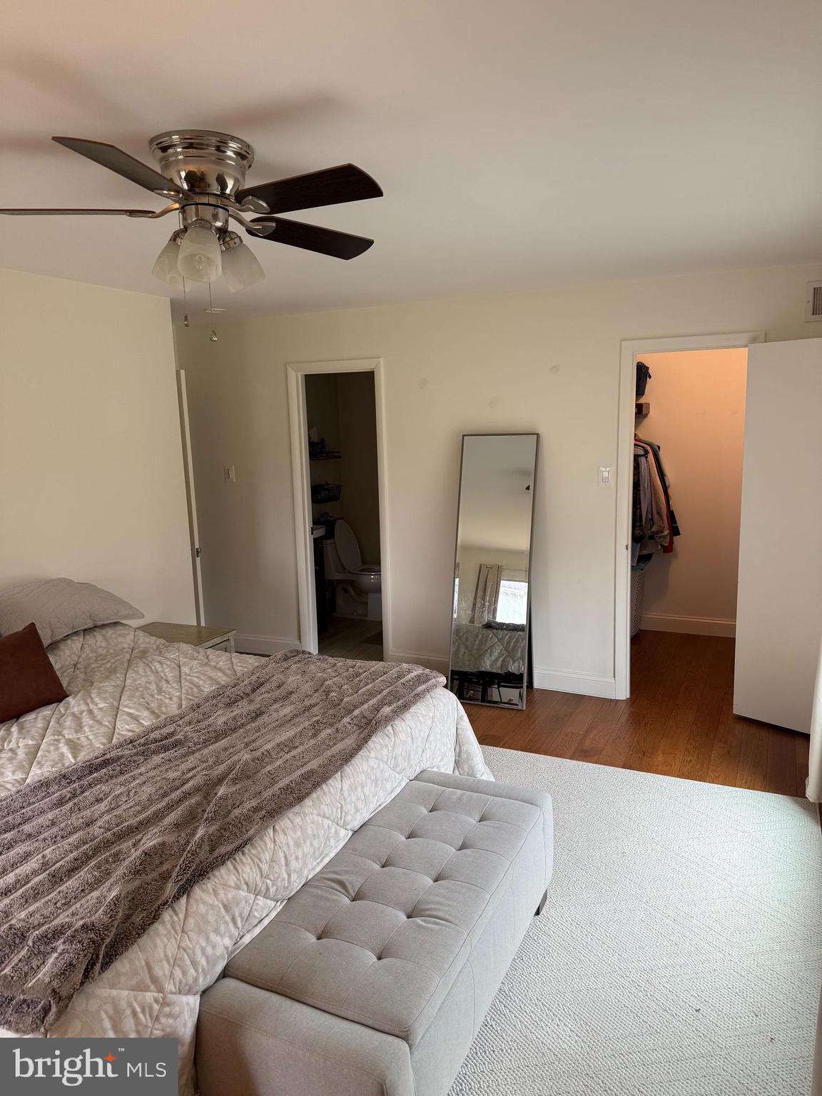 2537 OAKHAMPTON PLACE