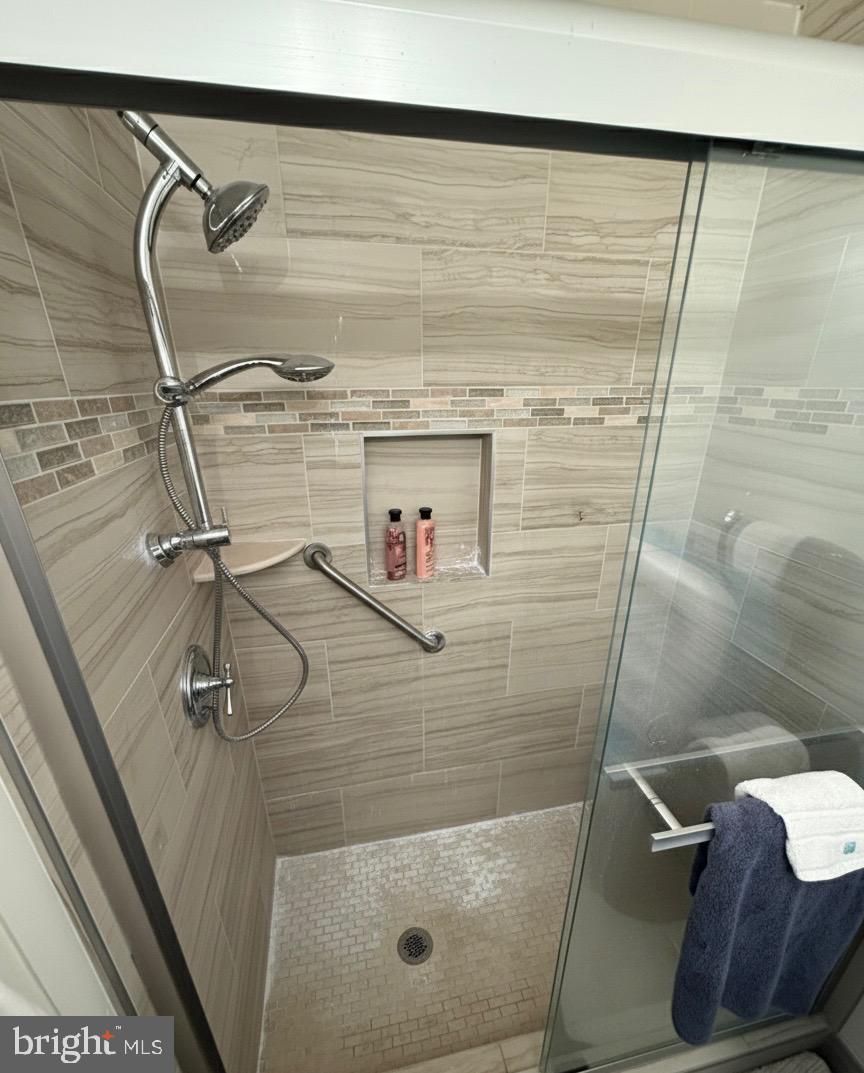 2537 OAKHAMPTON PLACE