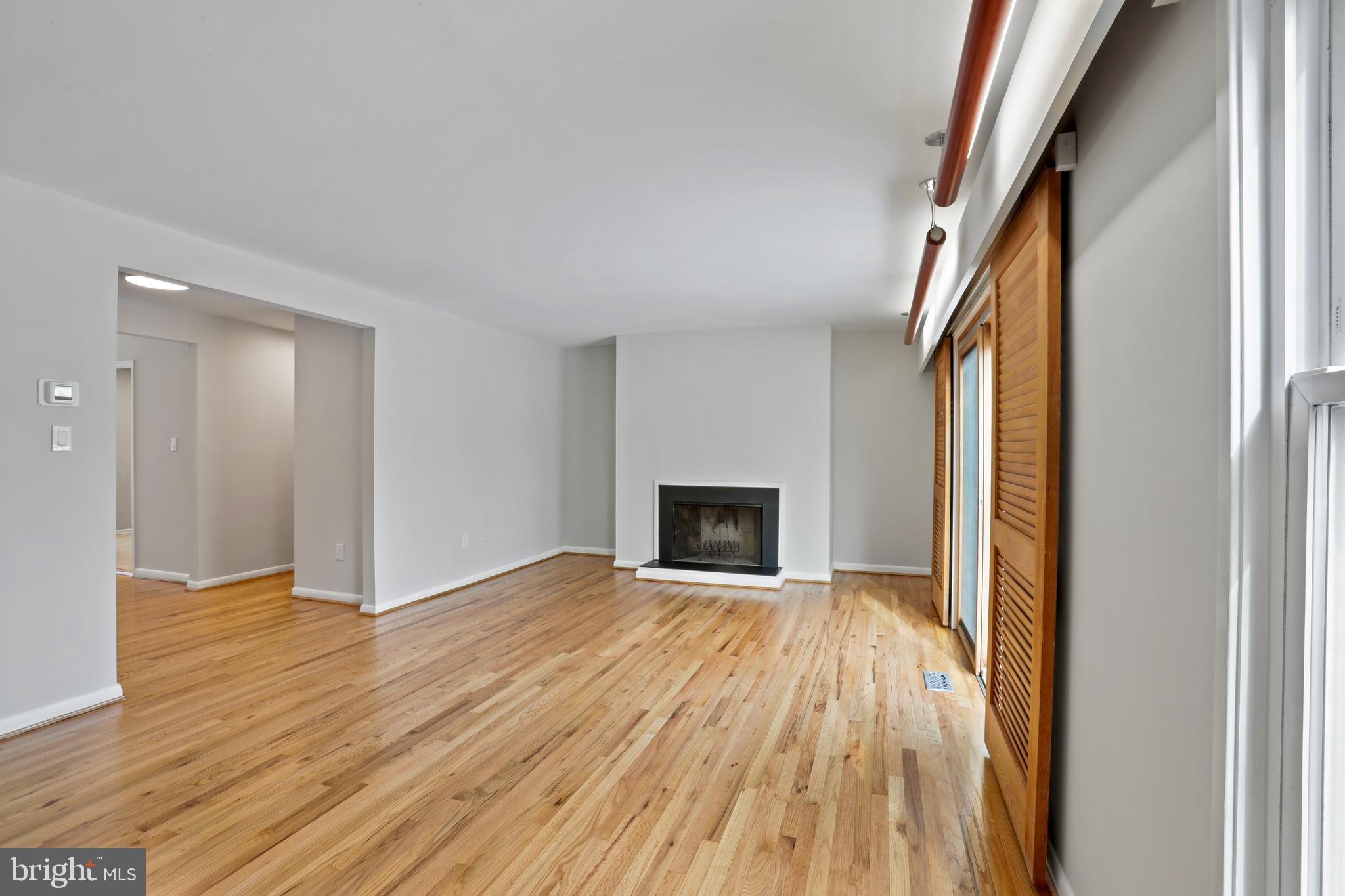 1644 WAINWRIGHT DRIVE