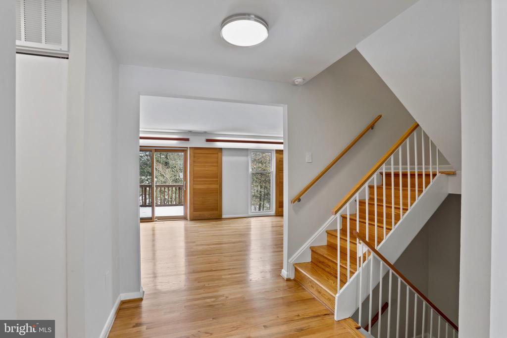 1644 WAINWRIGHT DRIVE