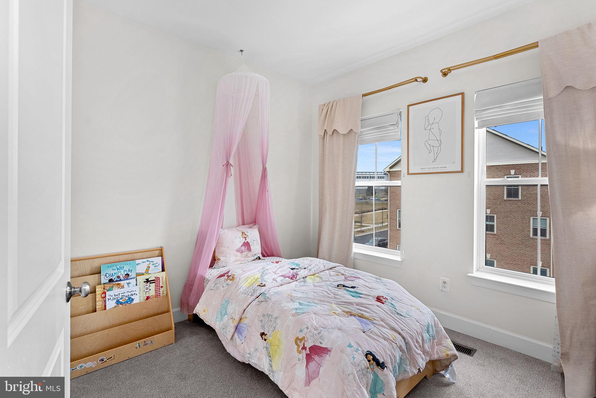 5237 RIDGEVIEW RETREAT DRIVE