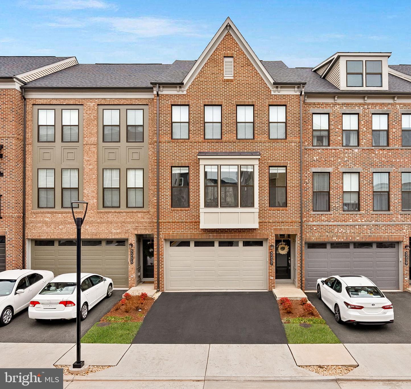 5237 RIDGEVIEW RETREAT DRIVE