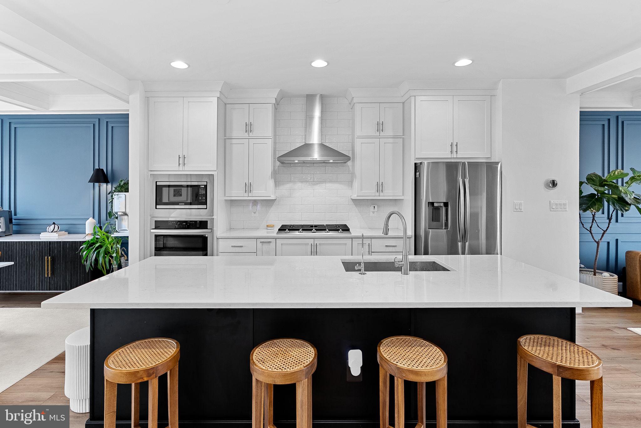 5237 RIDGEVIEW RETREAT DRIVE