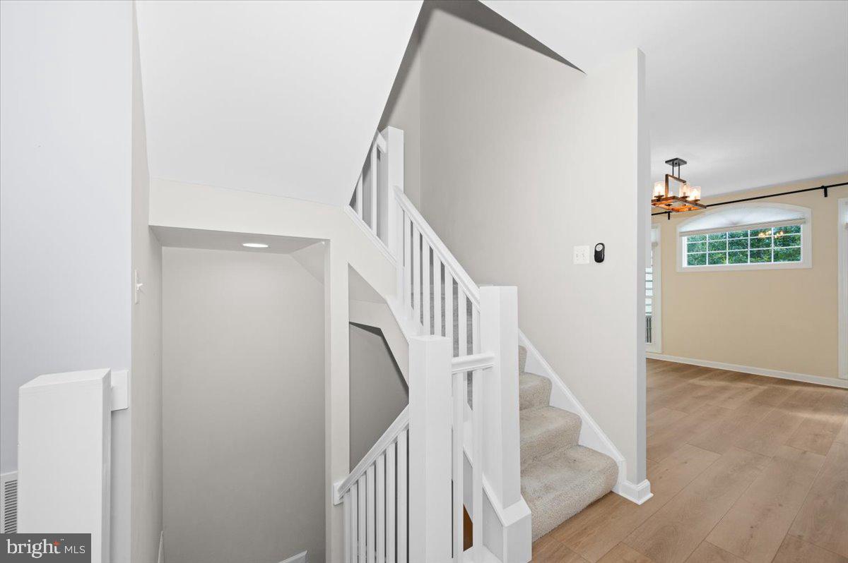 4576 FAIR VALLEY DRIVE