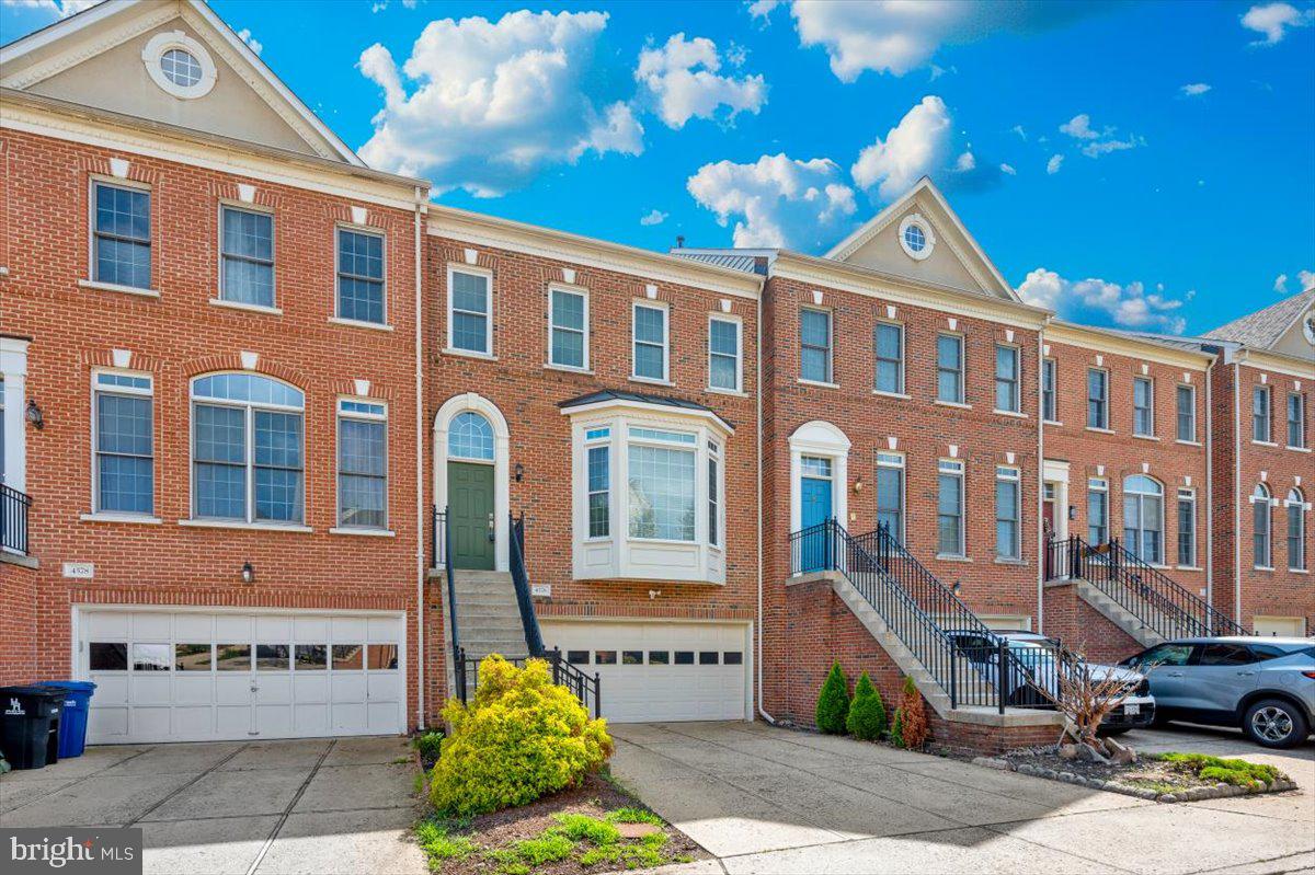 4576 FAIR VALLEY DRIVE