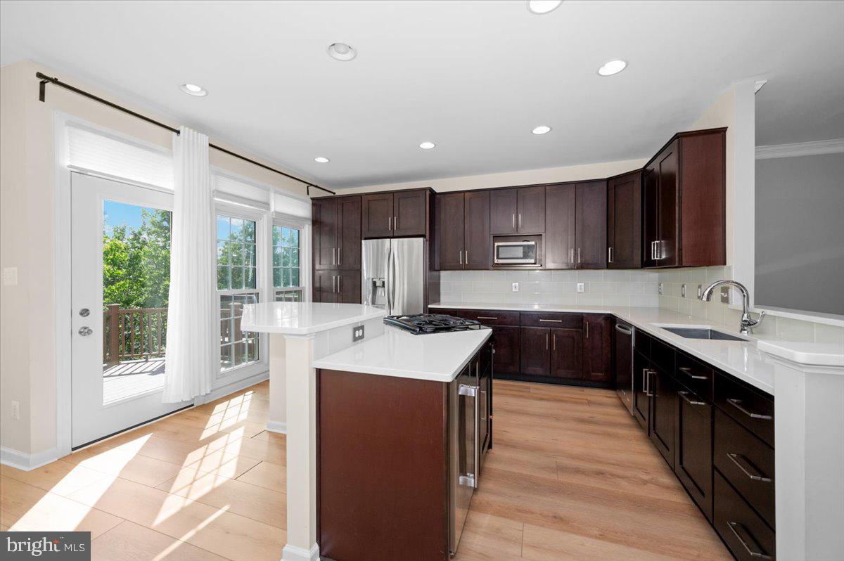 4576 FAIR VALLEY DRIVE