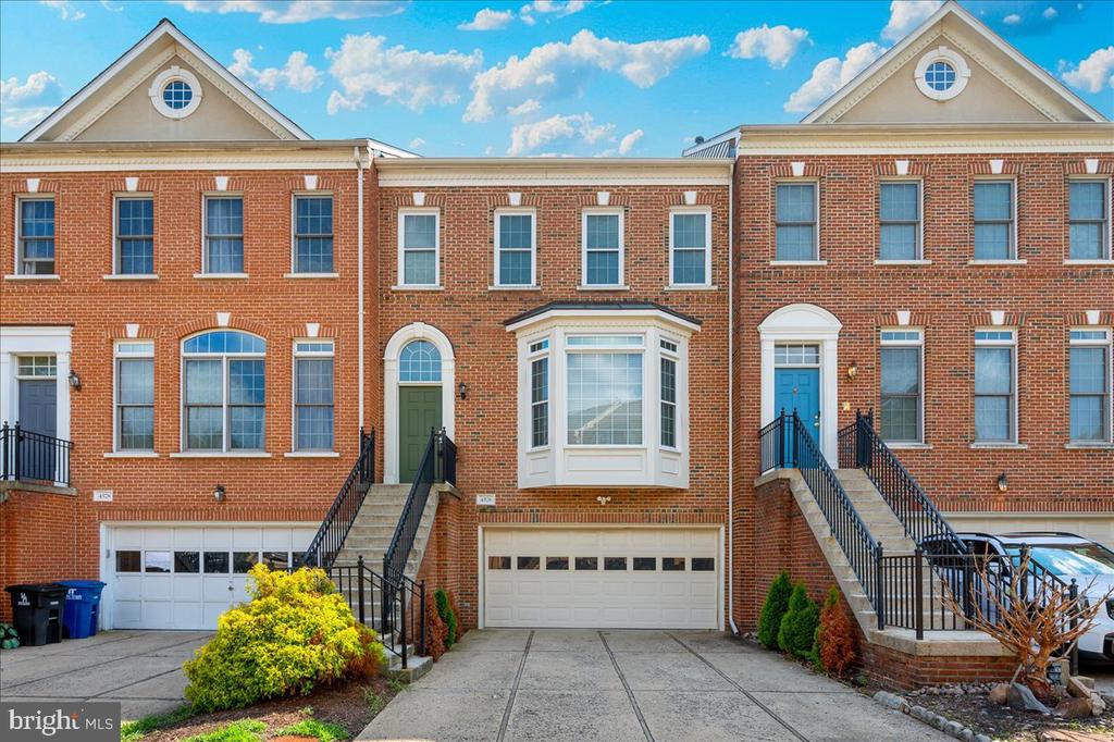 4576 FAIR VALLEY DRIVE