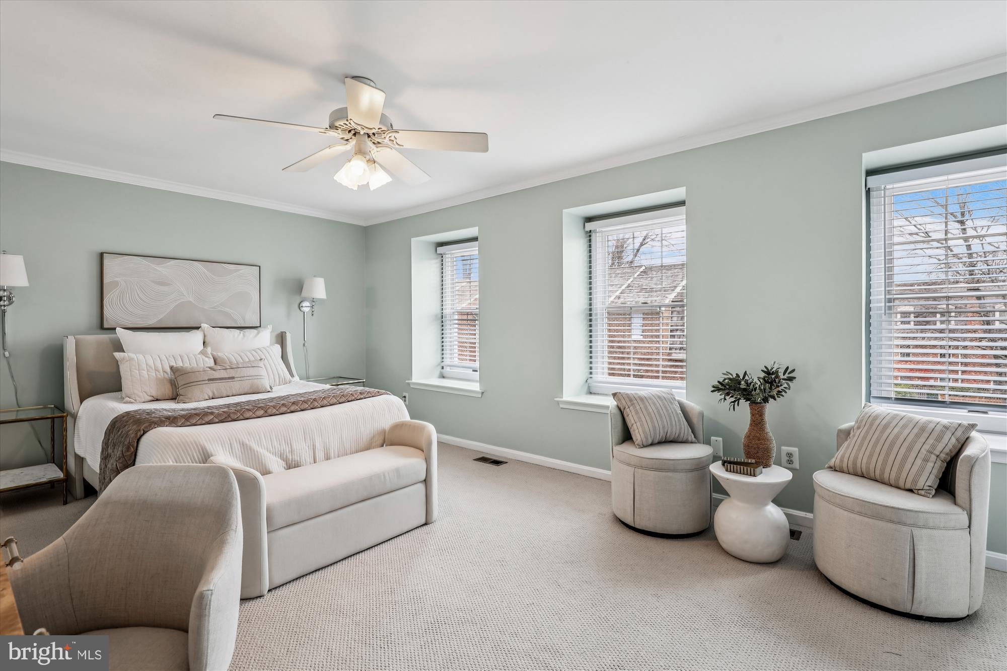 2940 OAKBOROUGH SQUARE