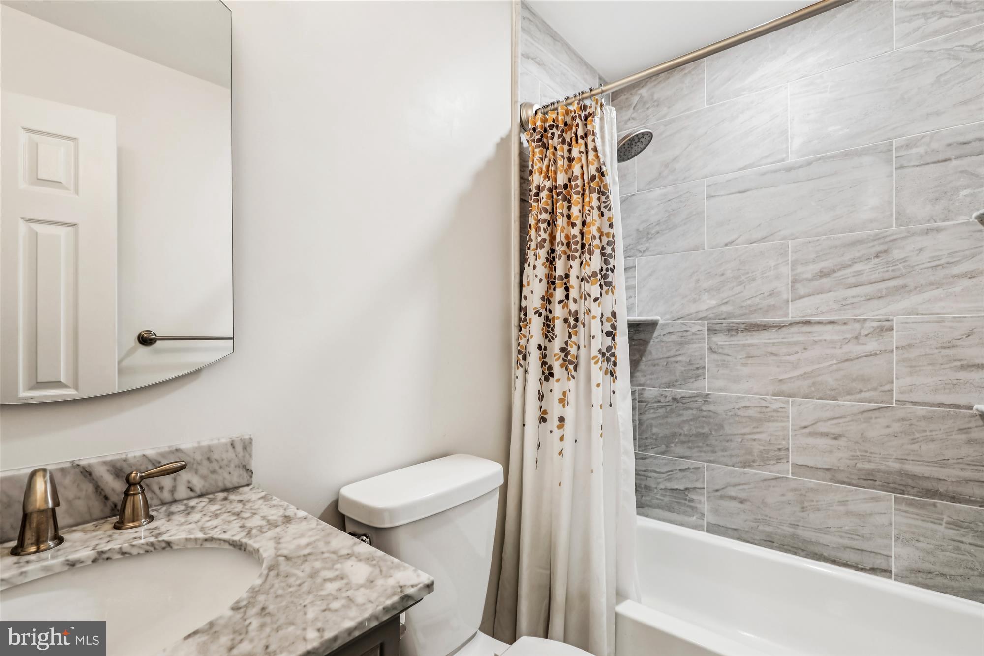 2940 OAKBOROUGH SQUARE