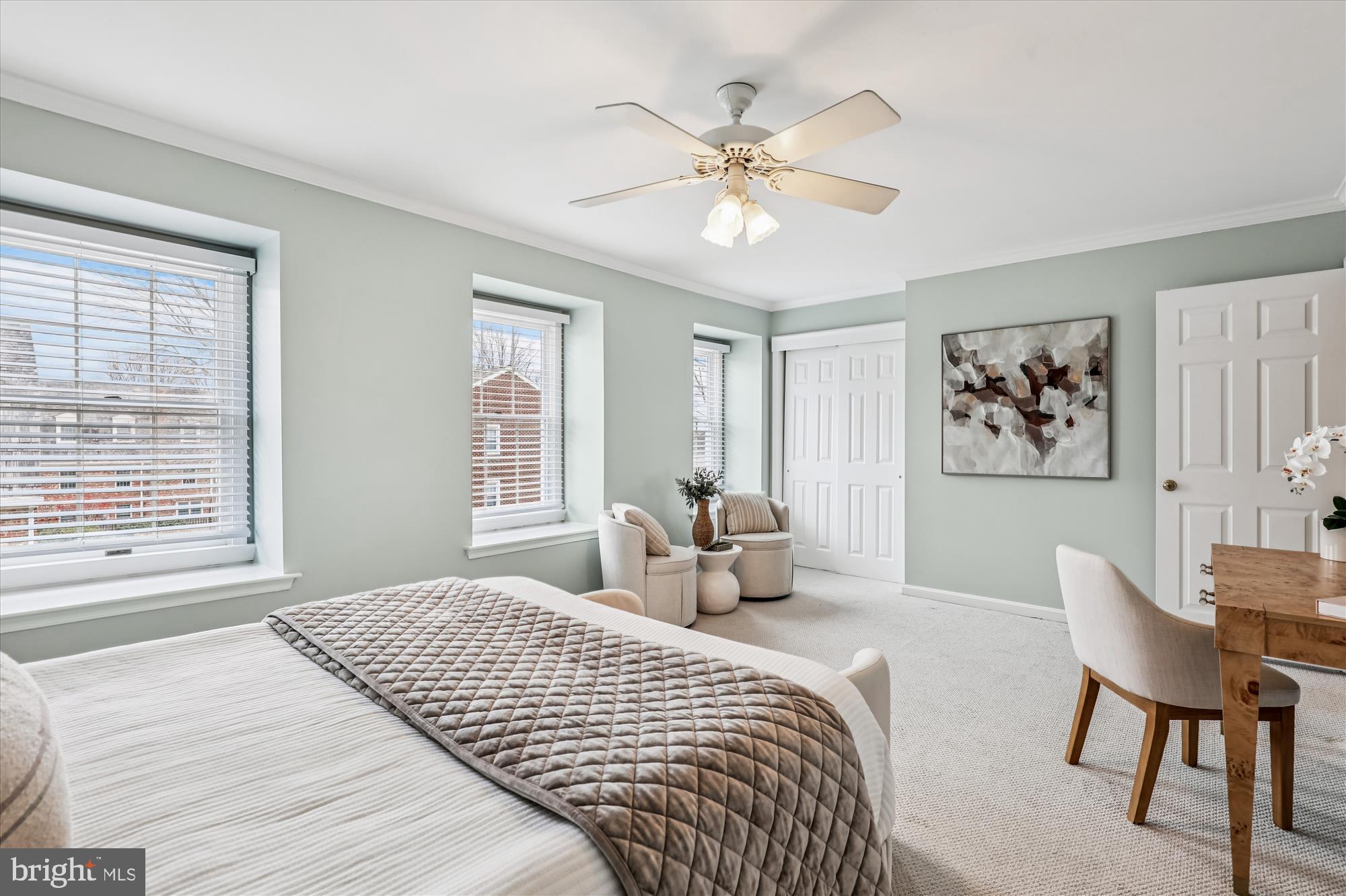 2940 OAKBOROUGH SQUARE