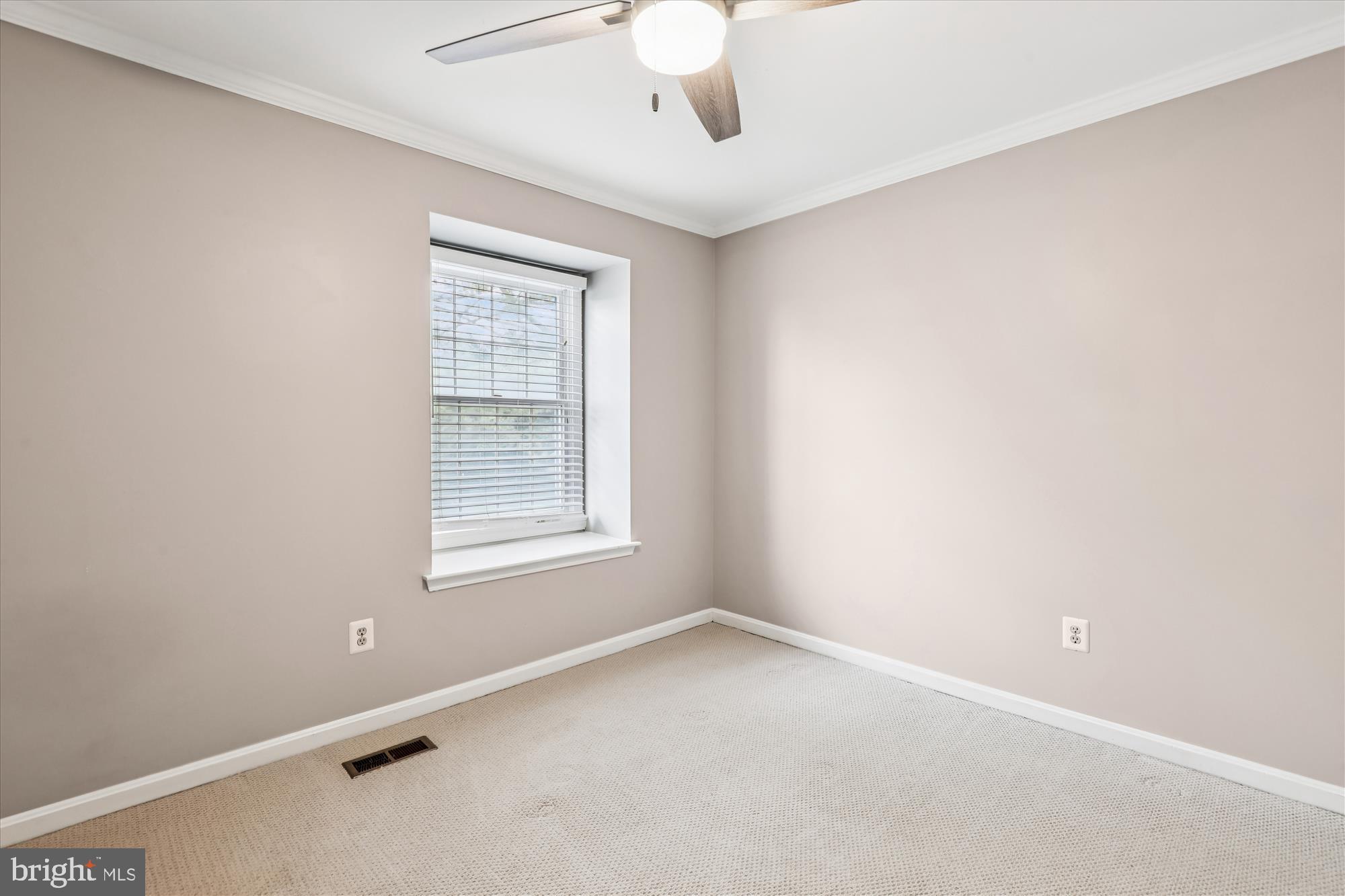 2940 OAKBOROUGH SQUARE