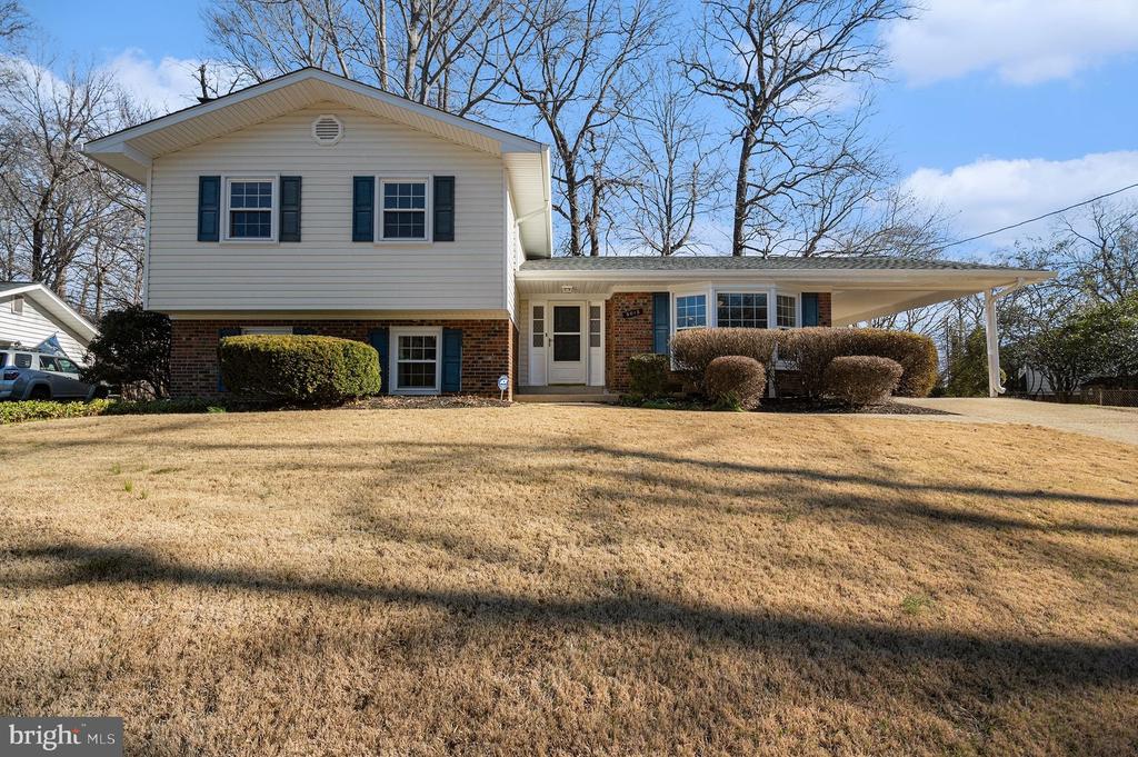 5015 STONE HAVEN DRIVE