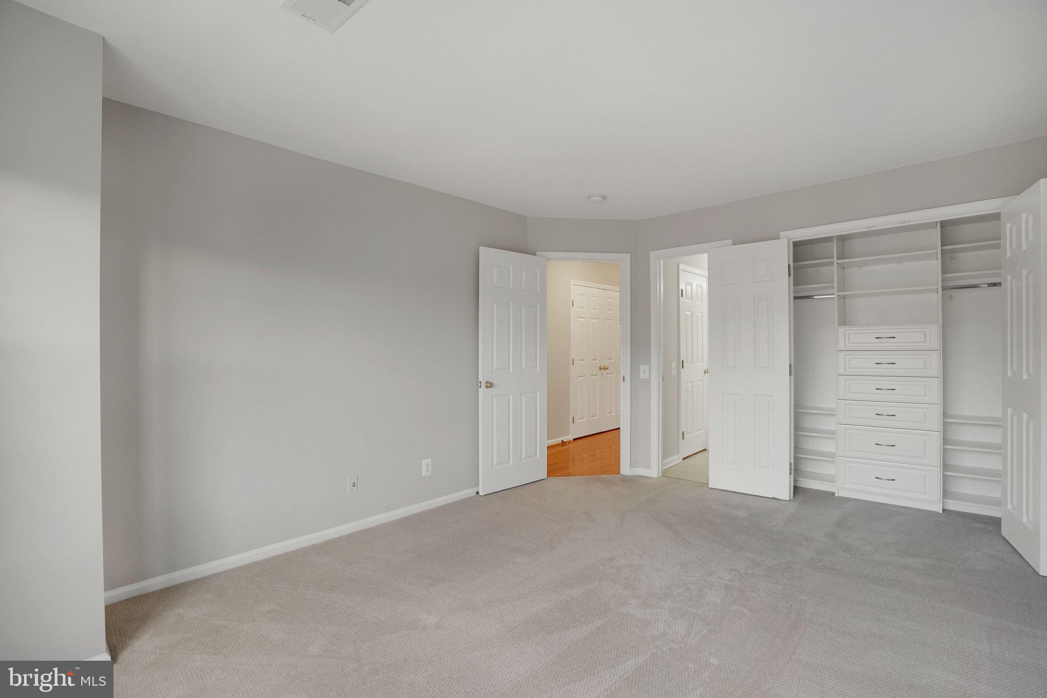 6142 MANCHESTER PARK CIRCLE