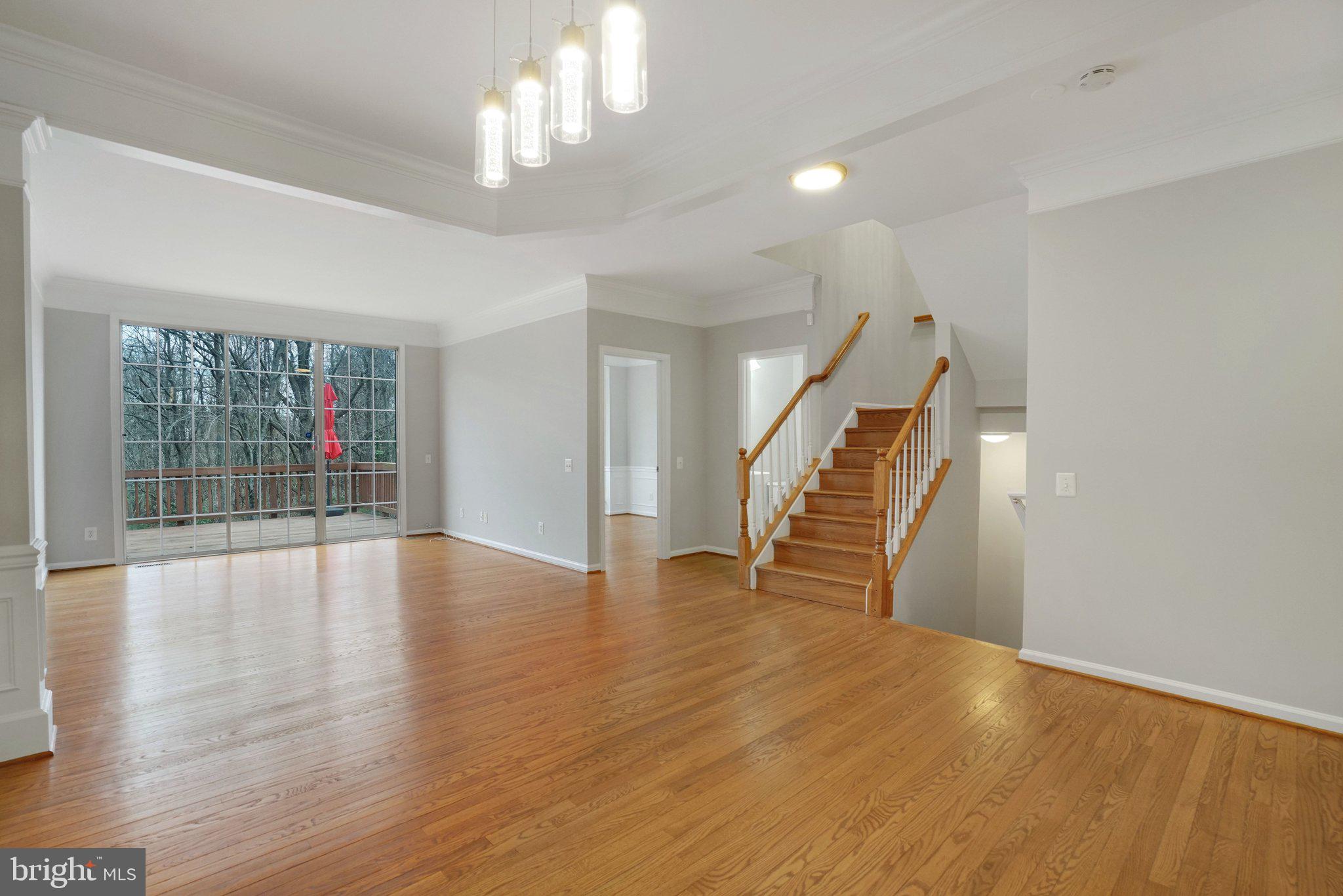 6142 MANCHESTER PARK CIRCLE