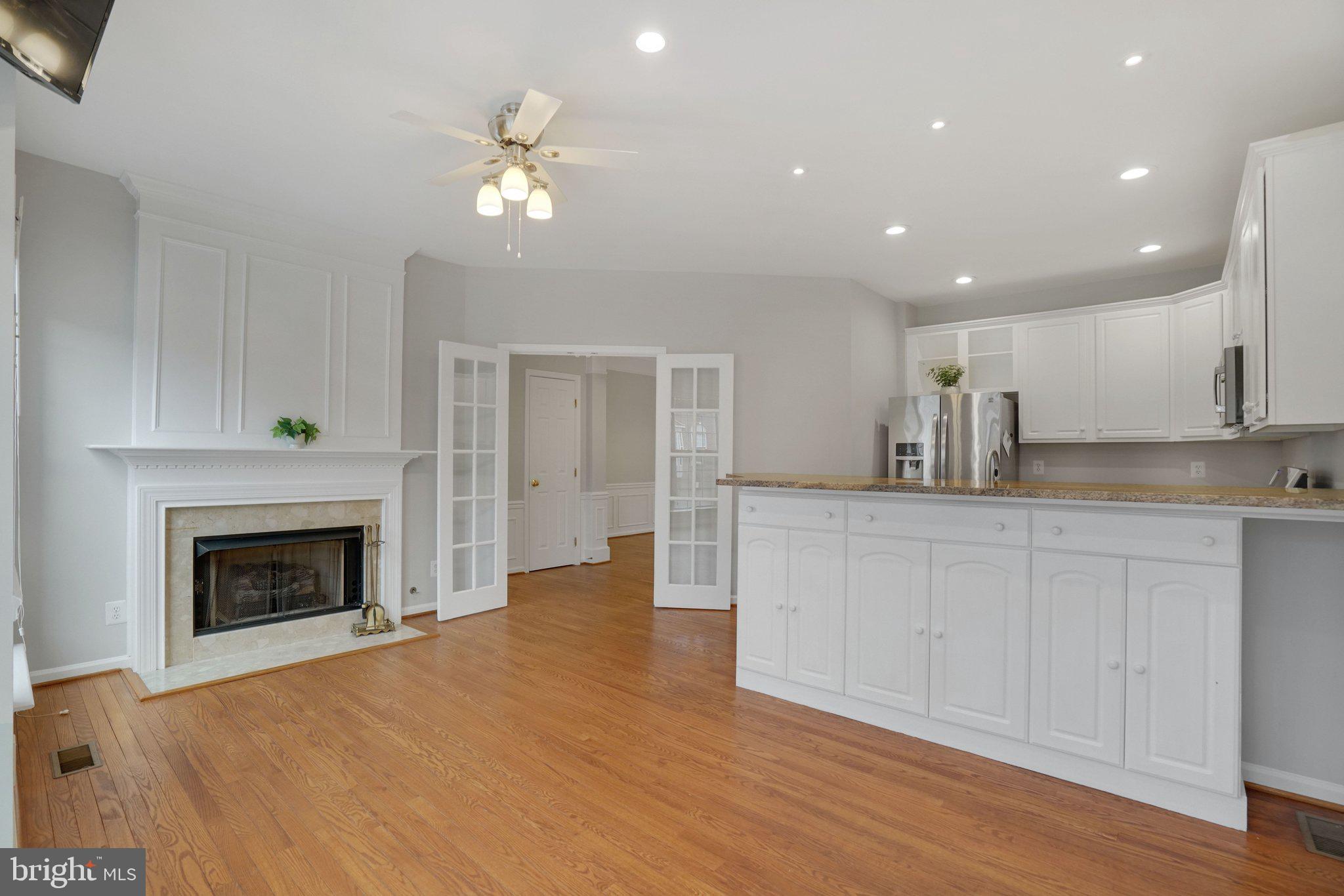 6142 MANCHESTER PARK CIRCLE