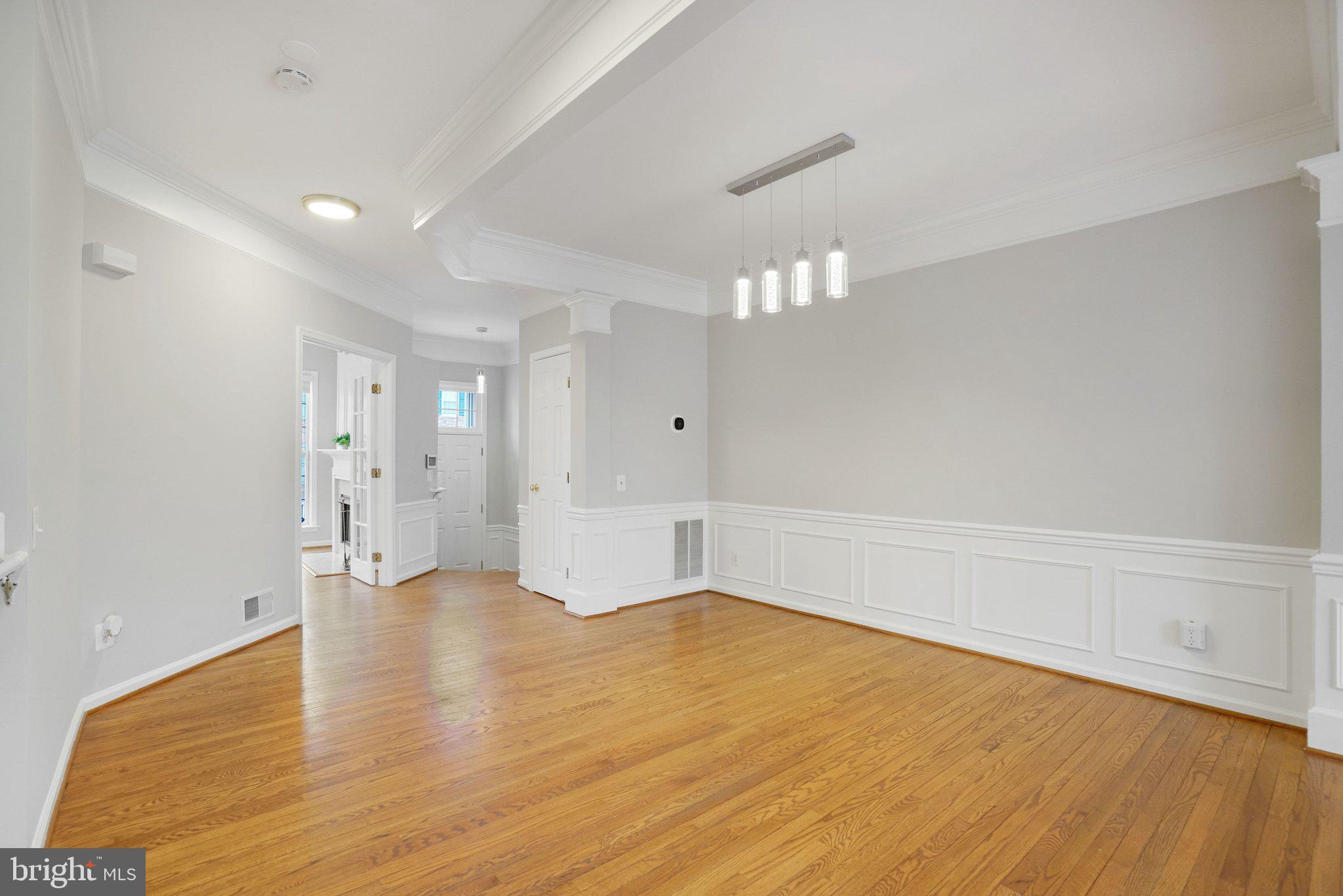 6142 MANCHESTER PARK CIRCLE