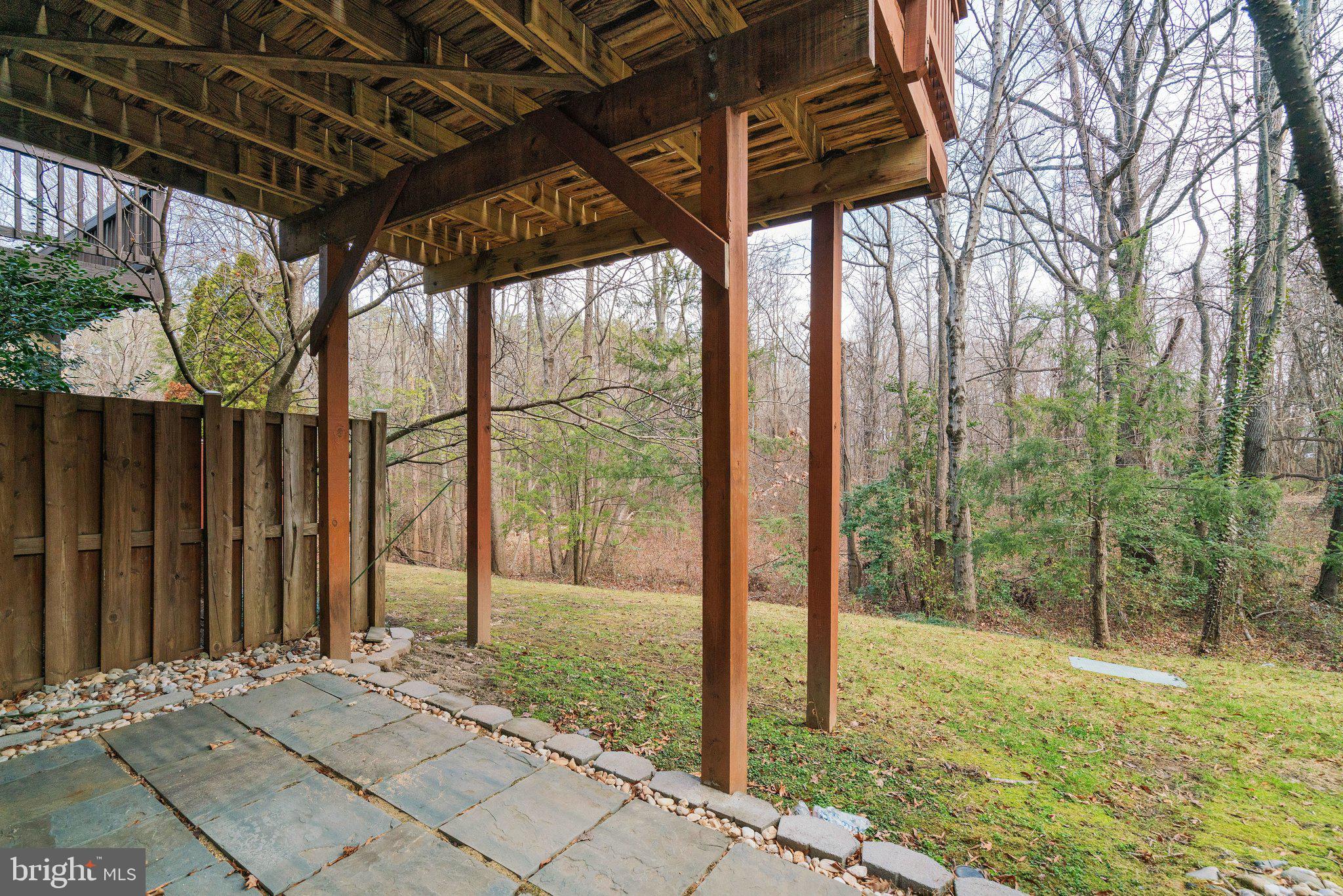 6142 MANCHESTER PARK CIRCLE