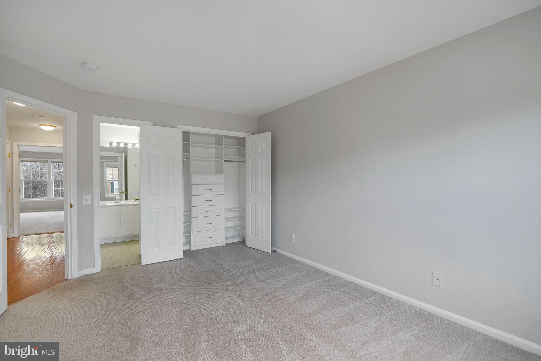 6142 MANCHESTER PARK CIRCLE