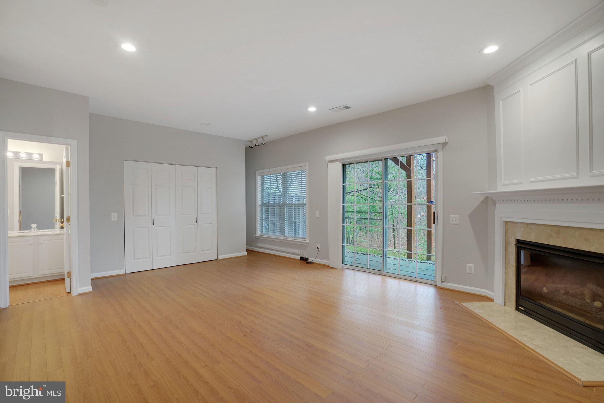 6142 MANCHESTER PARK CIRCLE