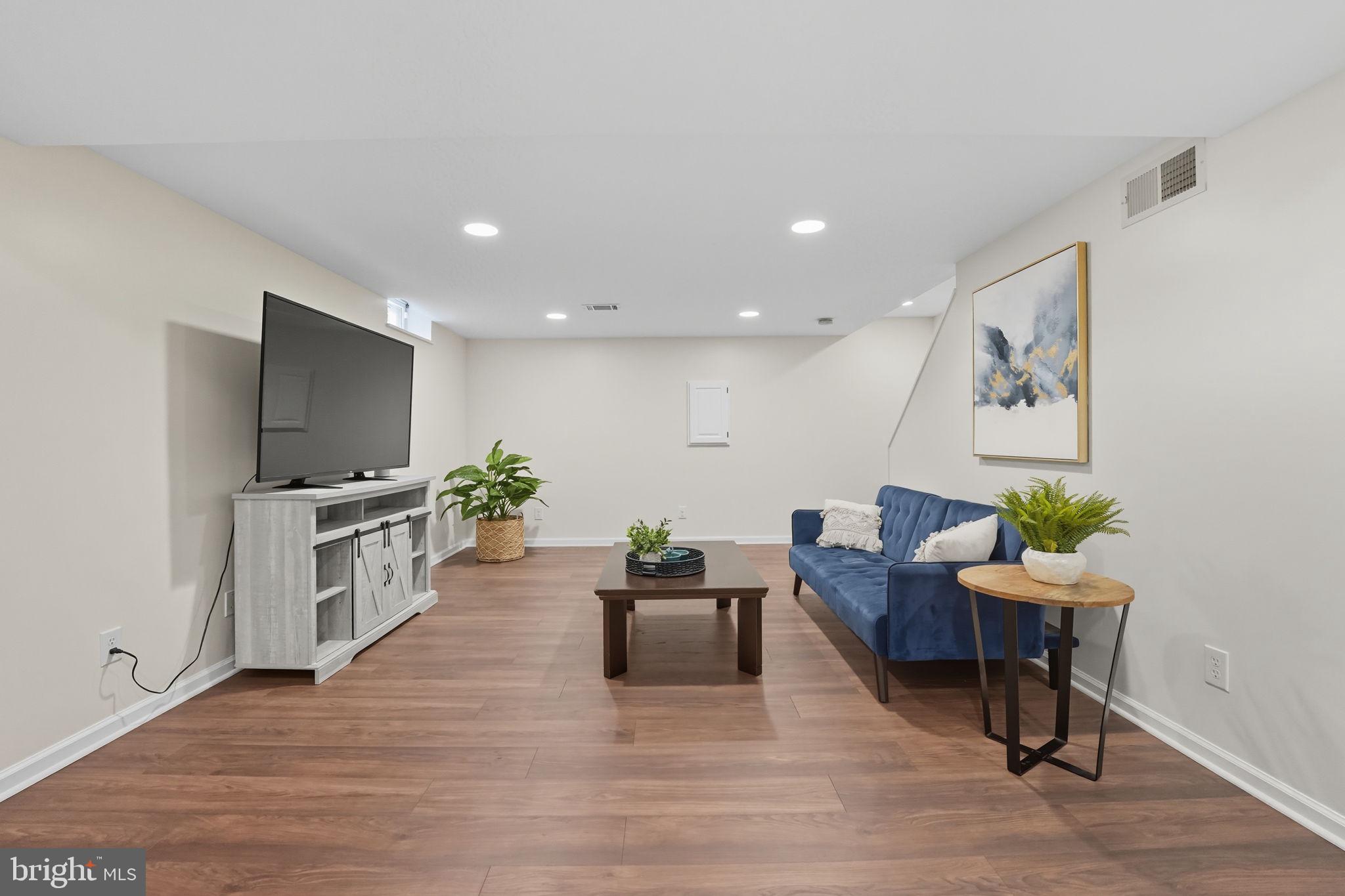 14367 N SLOPE STREET