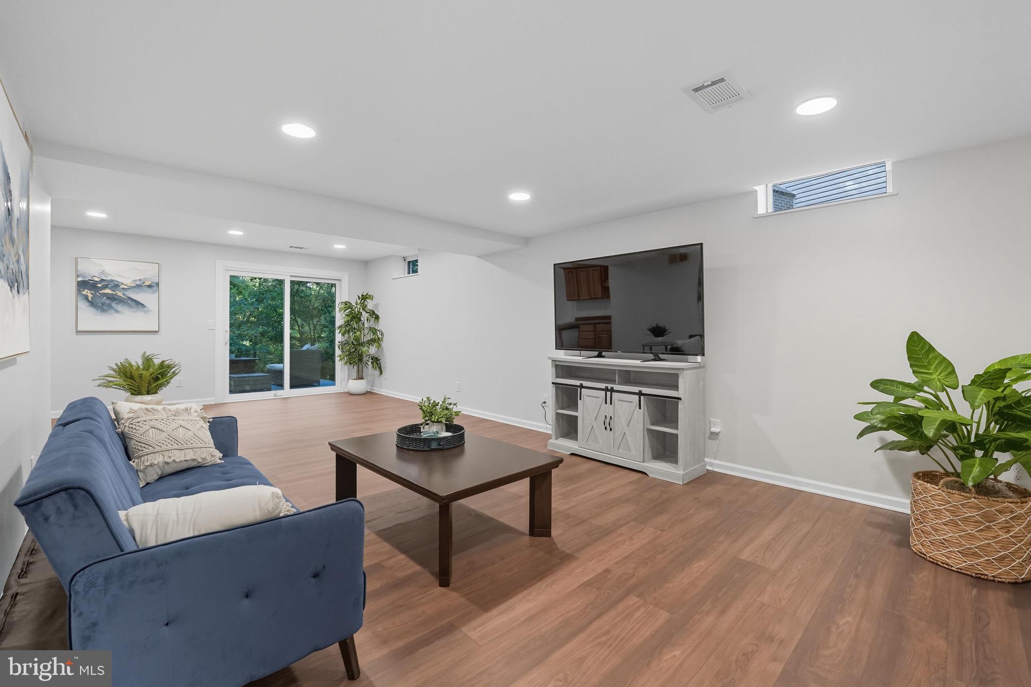 14367 N SLOPE STREET