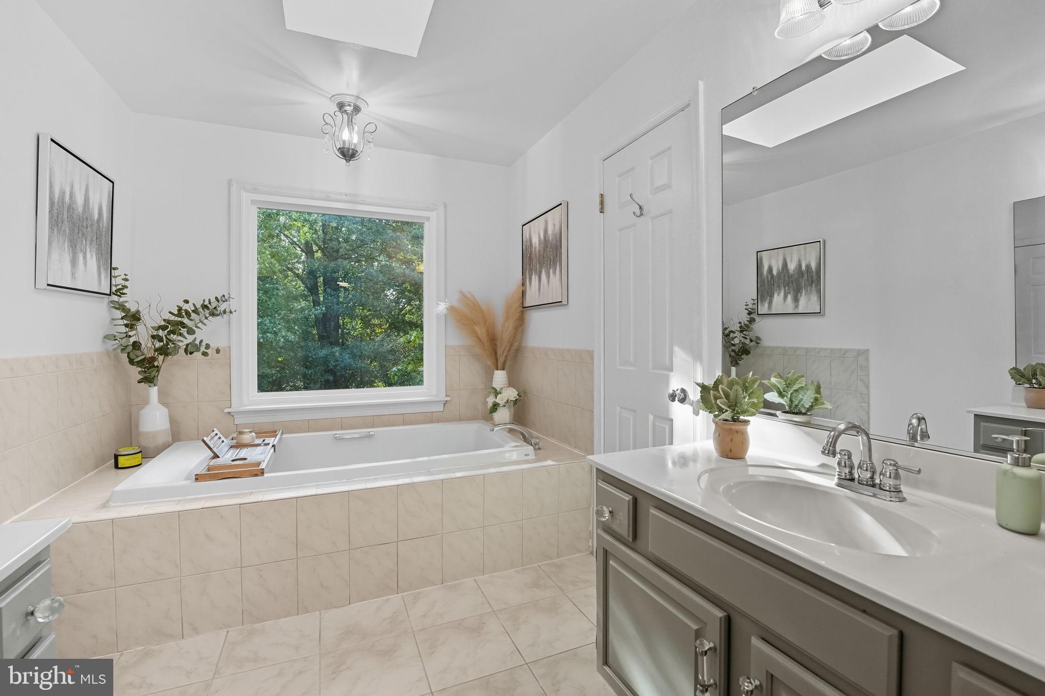 14367 N SLOPE STREET