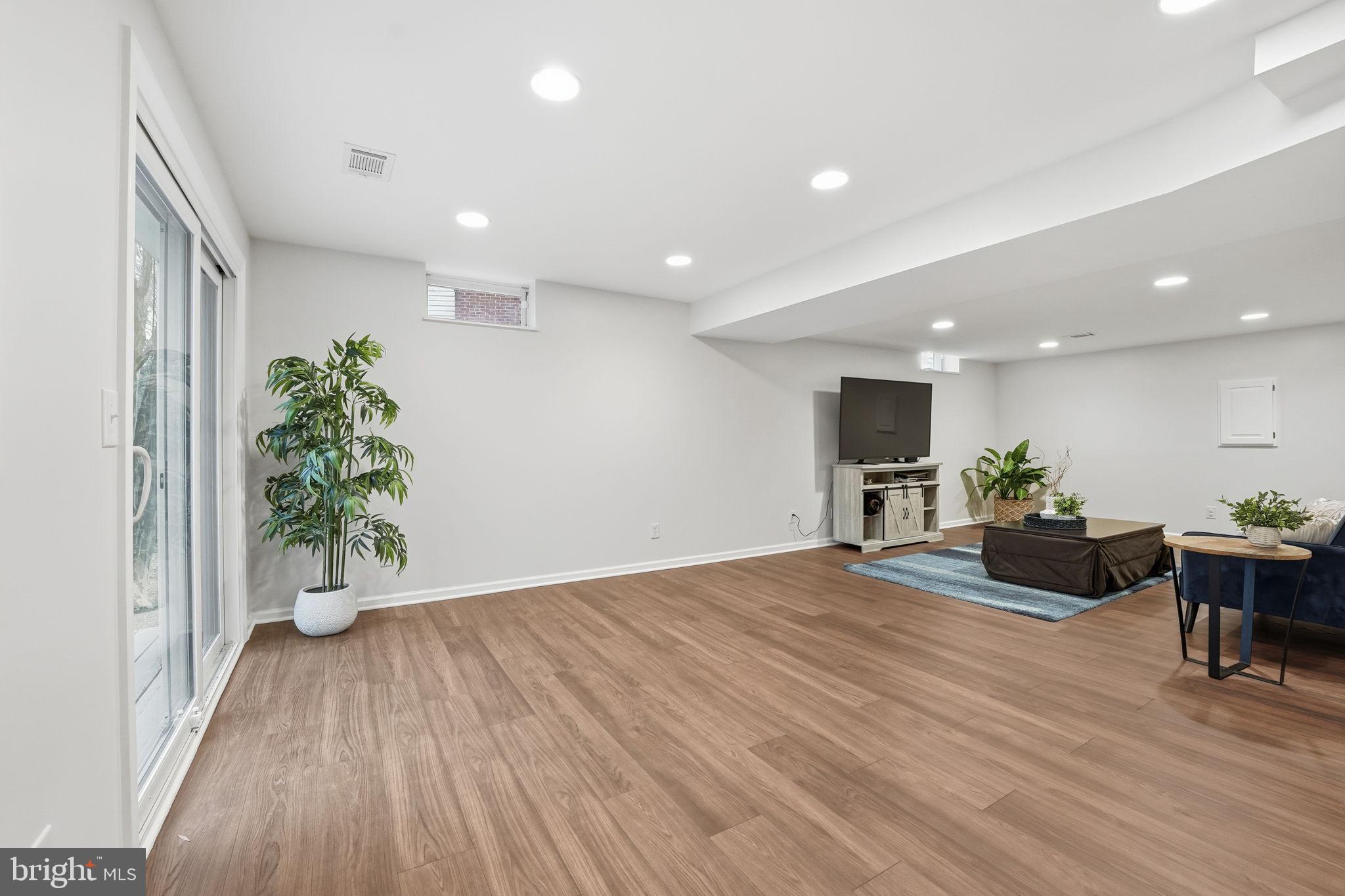 14367 N SLOPE STREET