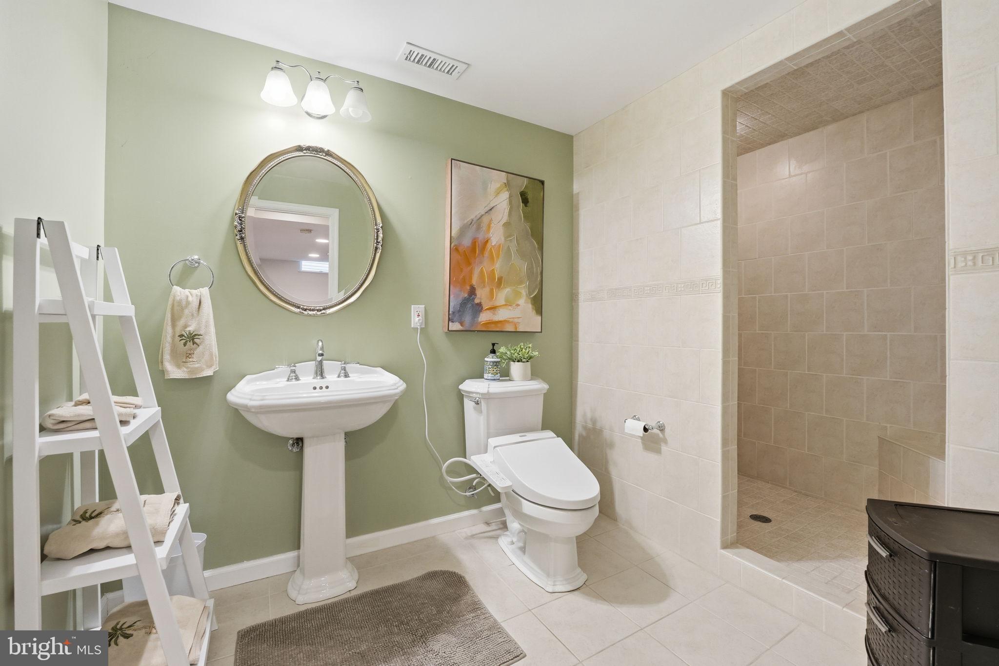 14367 N SLOPE STREET