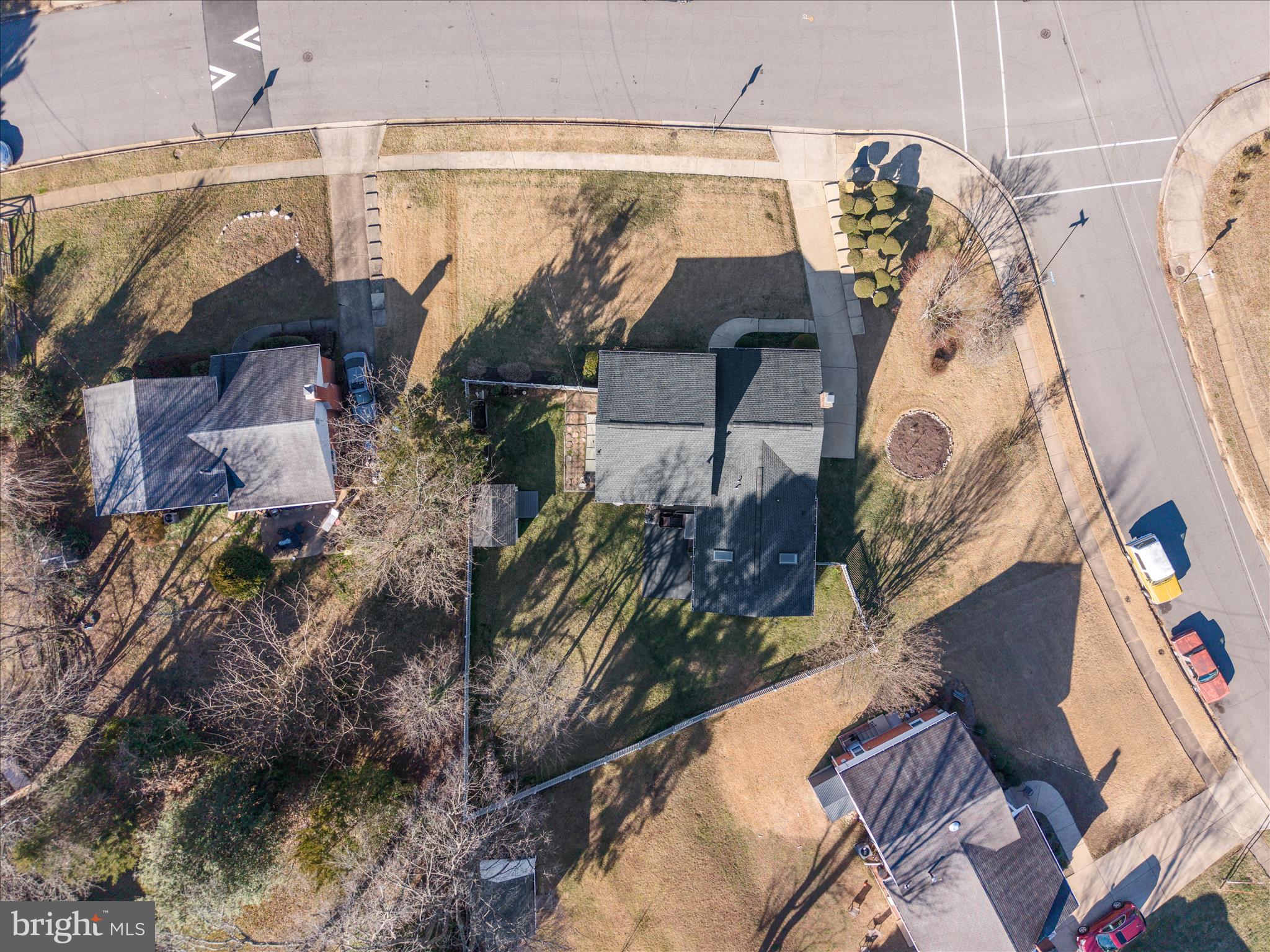 5211 INVERCHAPEL ROAD