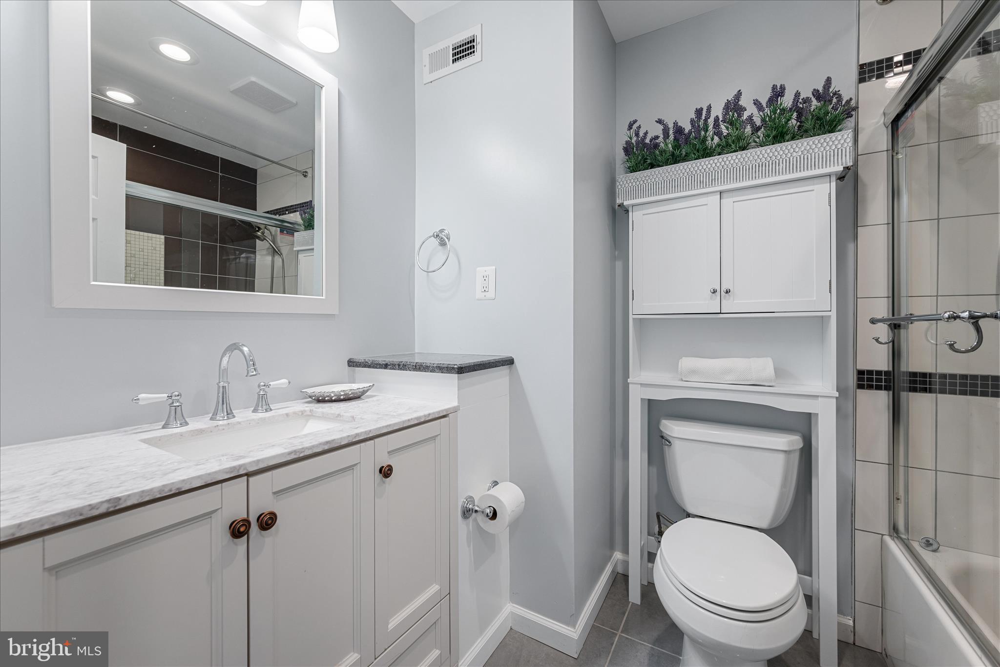 5211 INVERCHAPEL ROAD