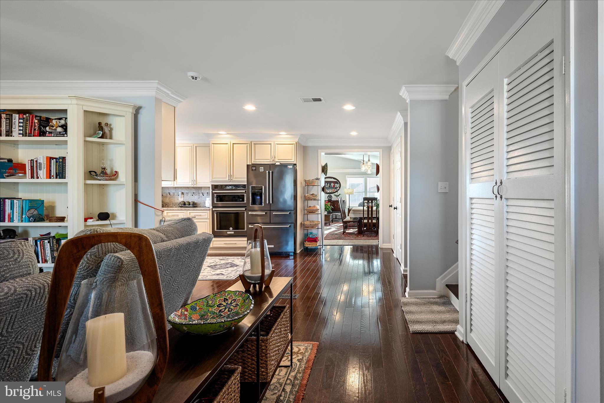 5211 INVERCHAPEL ROAD