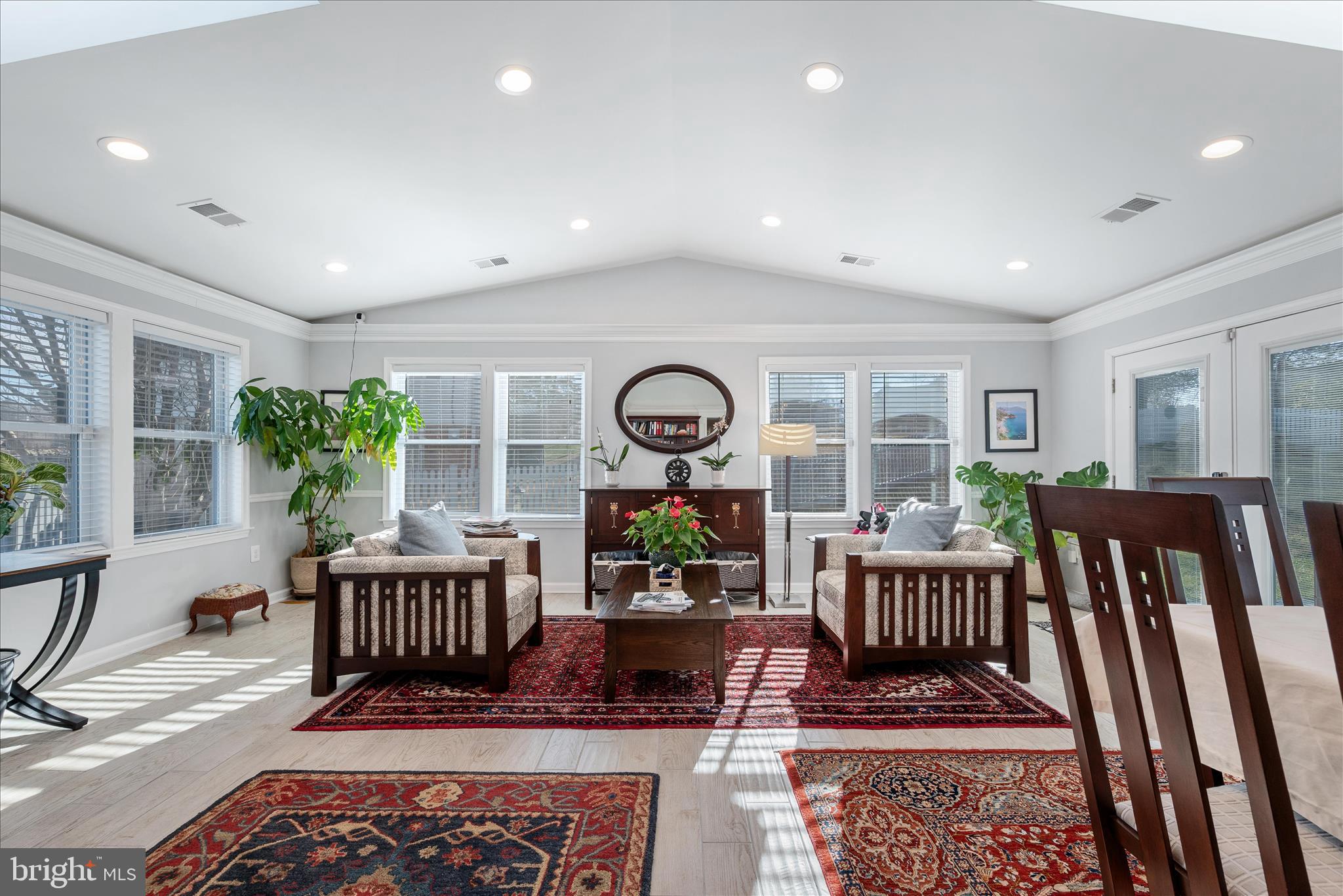 5211 INVERCHAPEL ROAD