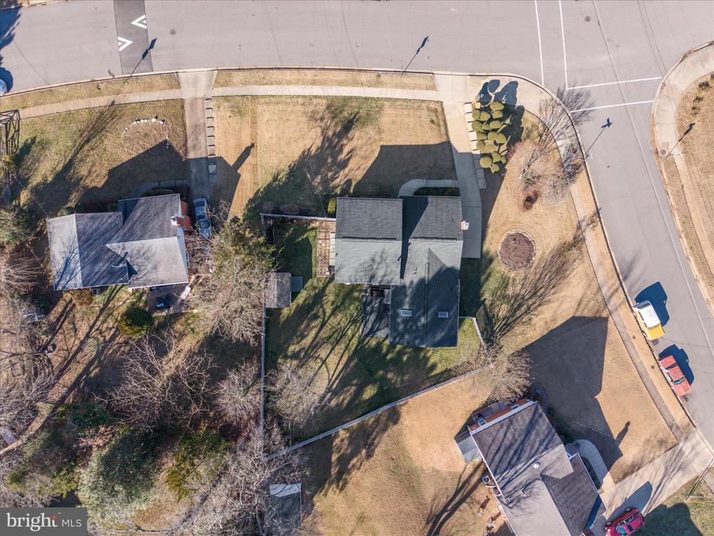5211 INVERCHAPEL ROAD