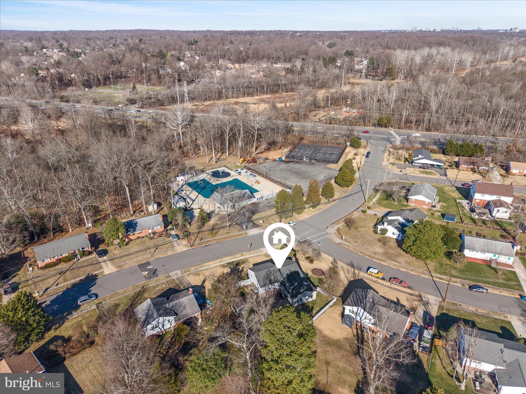 5211 INVERCHAPEL ROAD