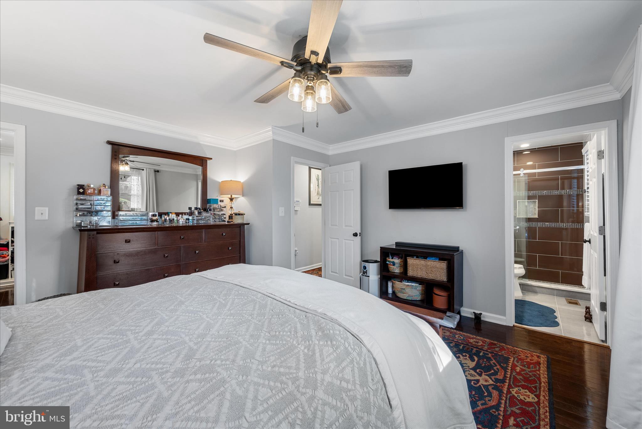 5211 INVERCHAPEL ROAD