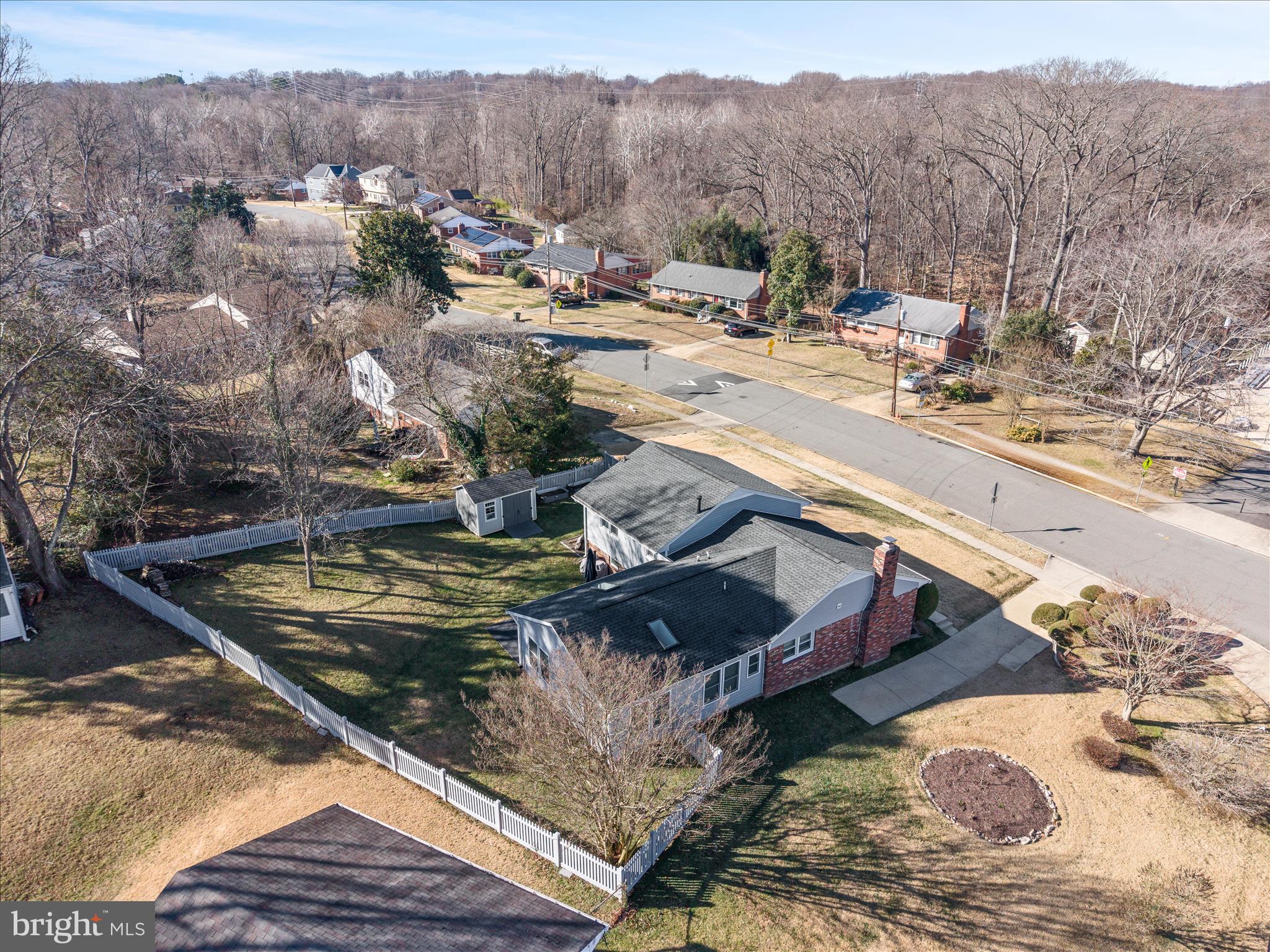 5211 INVERCHAPEL ROAD