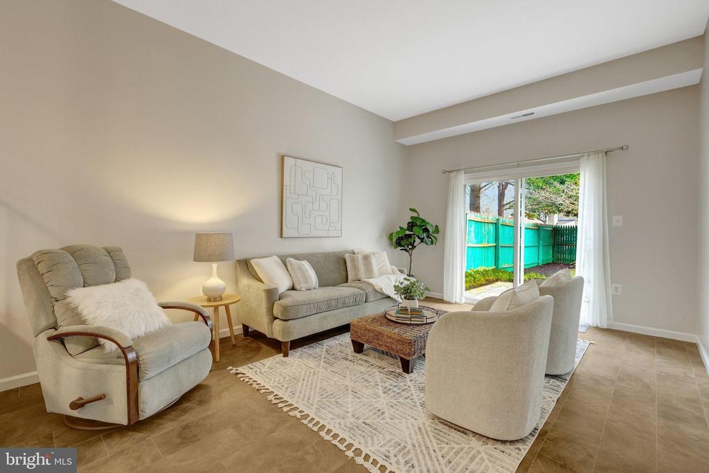 1008 MOORE SW